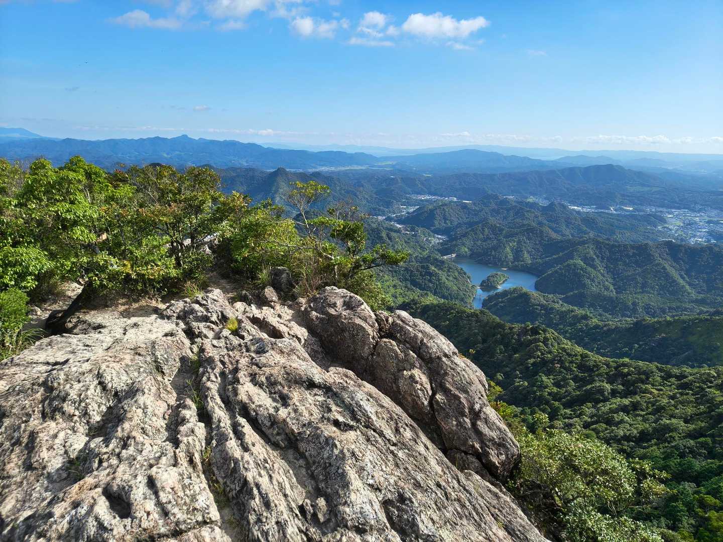 最強低山の呼び声高い、スリル満点の黒髪山定番コースの写真