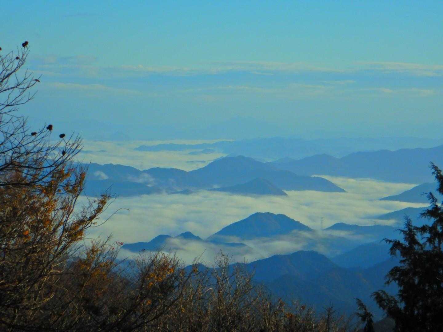 竹田城方面ではありませんが雲海がすごい