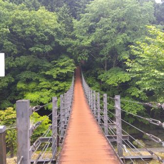雨も小雨になりました。
予定より1時間遅れでスタート