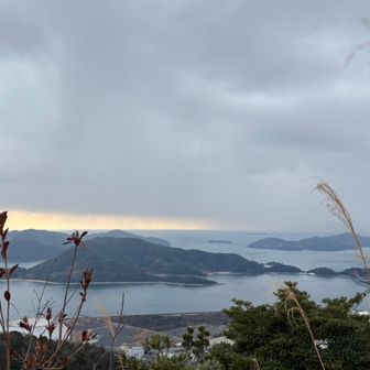 笠戸島一望。
縦走路を思い出しつつ、こうやってみるとよく歩いたなぁ😅と思う。