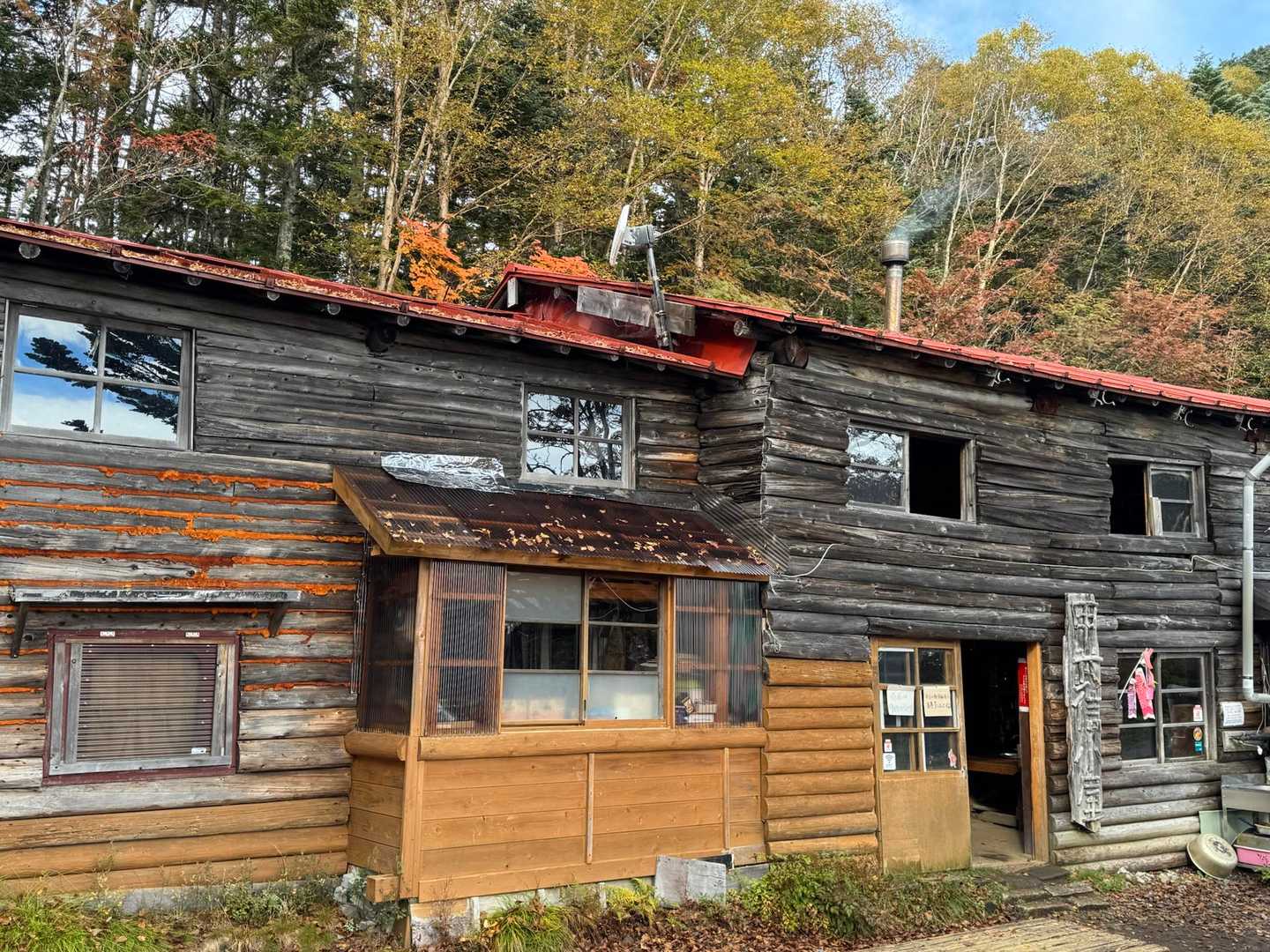 甲武信小屋で一休み