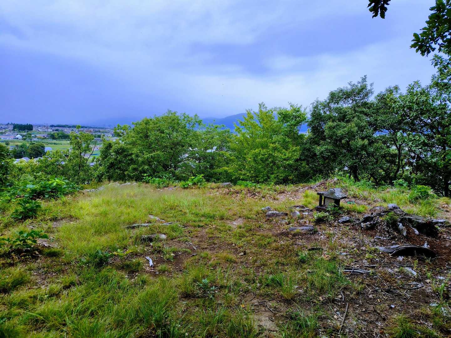 小城。空どんよりしてきた。
