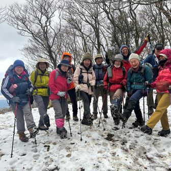 初アイゼンに感動のメンバー...☃️