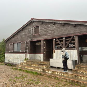 みんな甚之助小屋に避難☔️