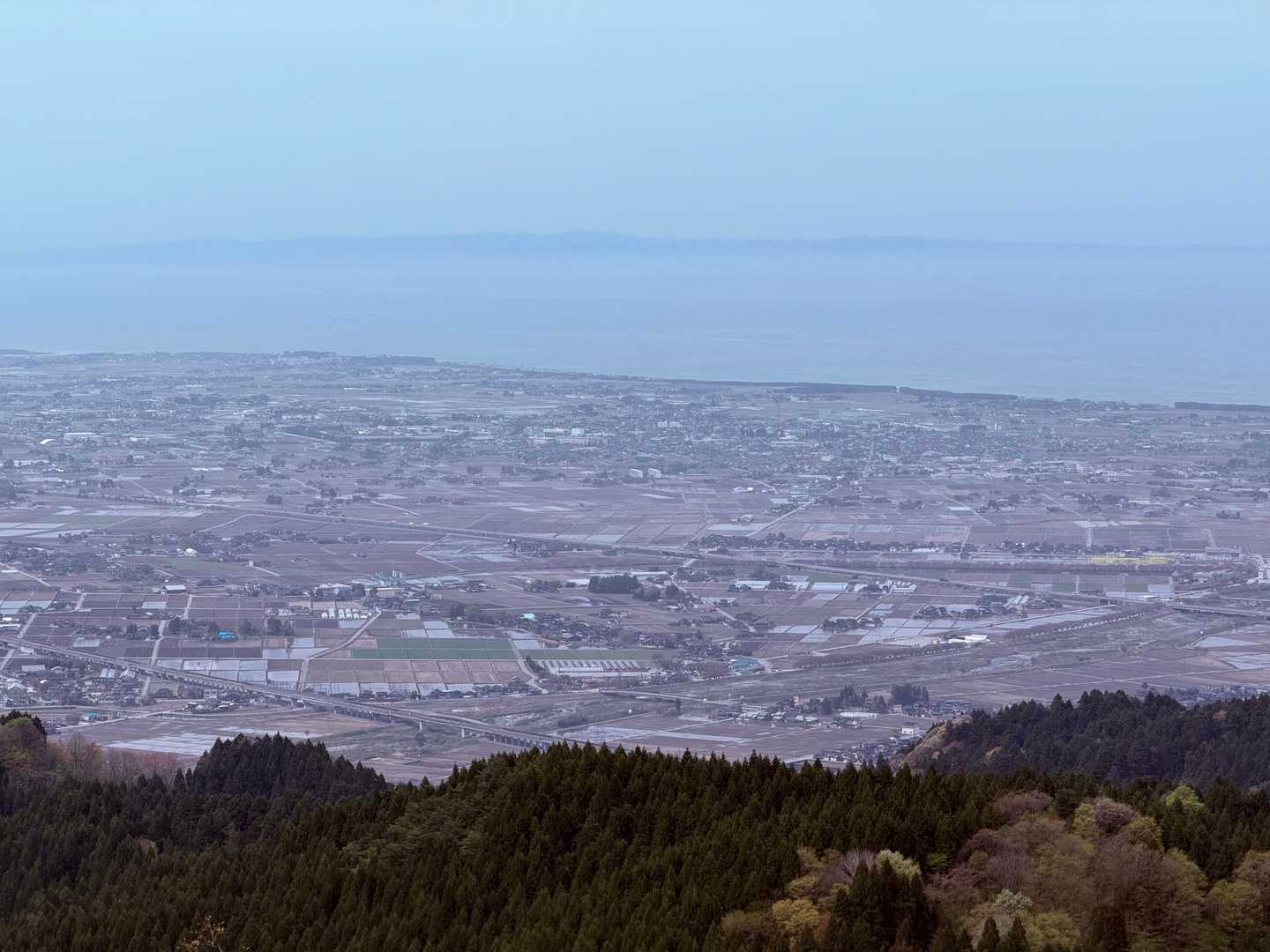 入善の町並みと富山湾🦑