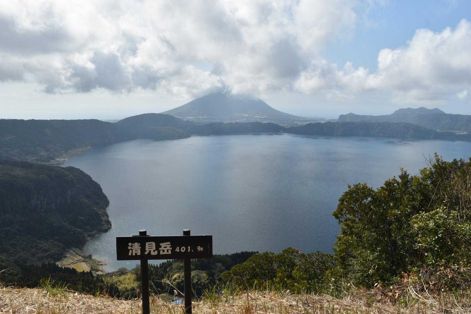 🧑‍🦰「開聞岳が残念ですね。」

開聞岳は、海に突き出た山だからか、ふだんも山頂に雲がかかることが多い。
