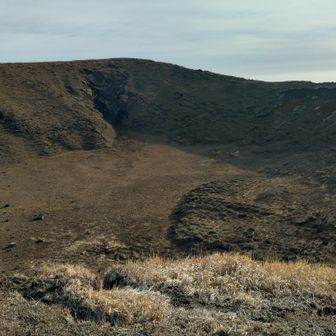 杵島岳のお鉢内