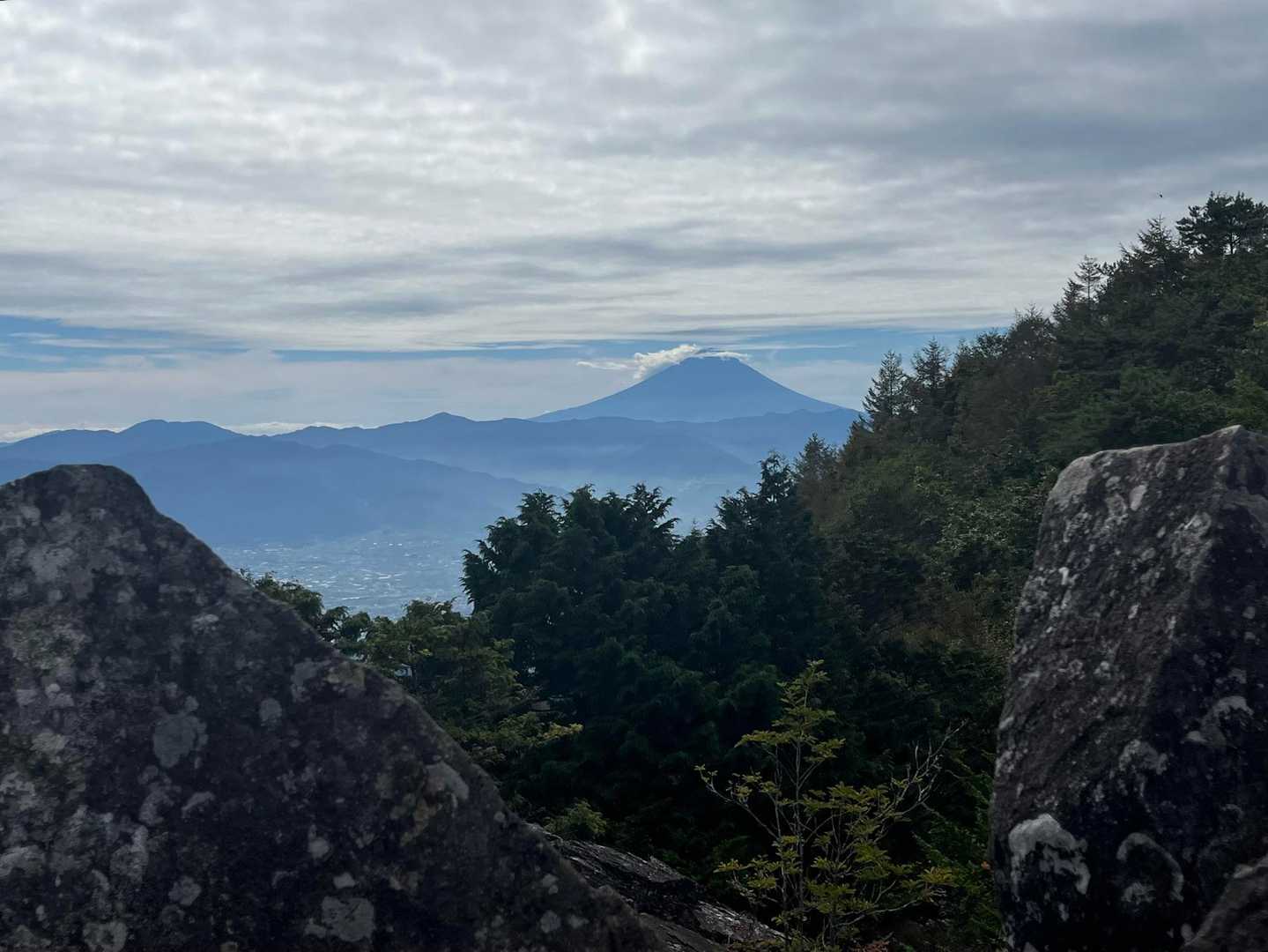 富士山のテッペンが見えた✨