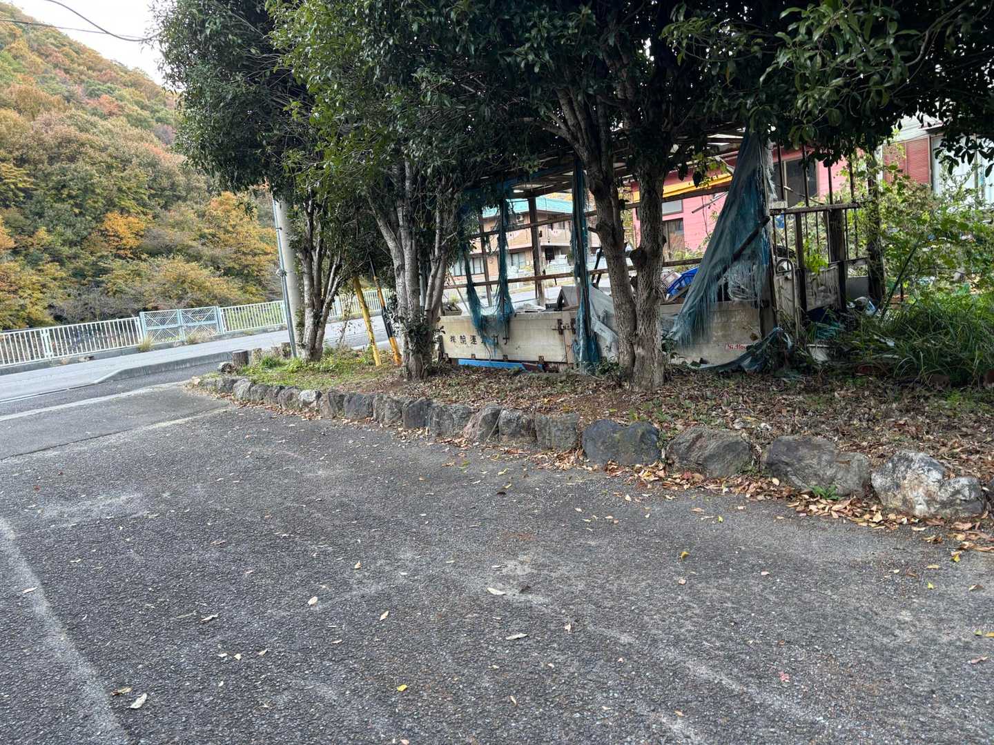 吠えないイッヌ
出てもきやしない🥹

おーいぃー
仕事しろーー🐶