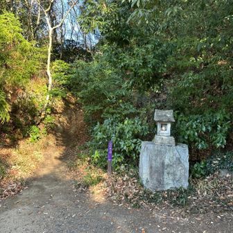 駐車場は先行6台ぐらいでだいぶ余裕あり