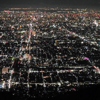 次なる夜景スポット。府民の森から。凄いわ