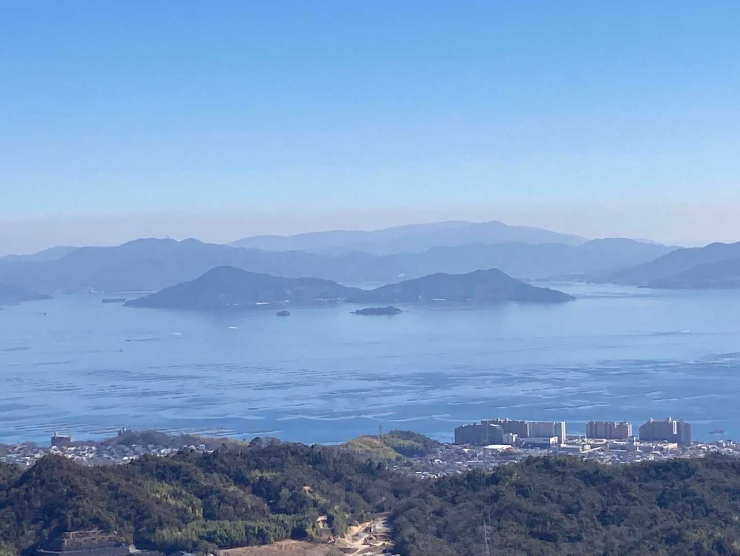 あの双子は似島かな⁇
小中の野外活動で泊まった懐かしい記憶笑