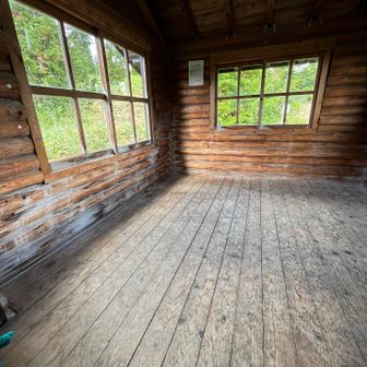 避難小屋の中🛖
富士見台高原をめちゃくちゃ気に入った旦那が、いつかこの避難小屋に泊まりたいらしい🫣
私はもうちょっといい所に泊まりたい😆