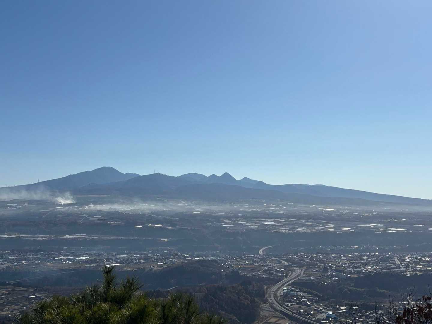 いつも見ている赤城山を違う角度から見ると
不思議😊でもかっこいい👍