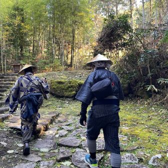 しばらく続く石畳の道🤣