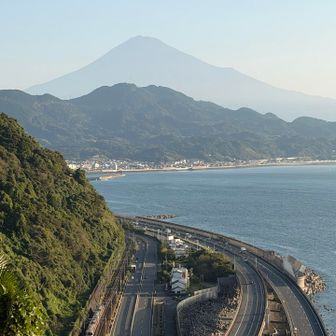 ふじさーん🗻
江戸時代から東海道五十三次の中で唯一景色が変わらない場所らしい。