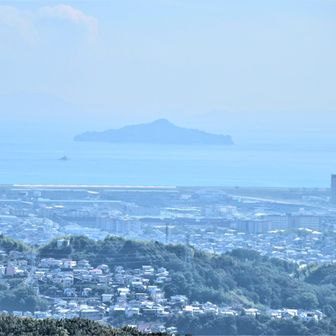 　　　　　何島？　　甲島？