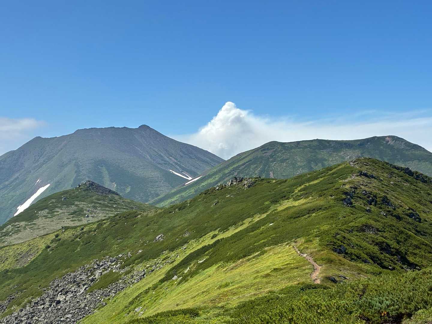 美瑛富士登山口-天然庭園-ベベツ岳-オプタテシケ山 往復コースの写真