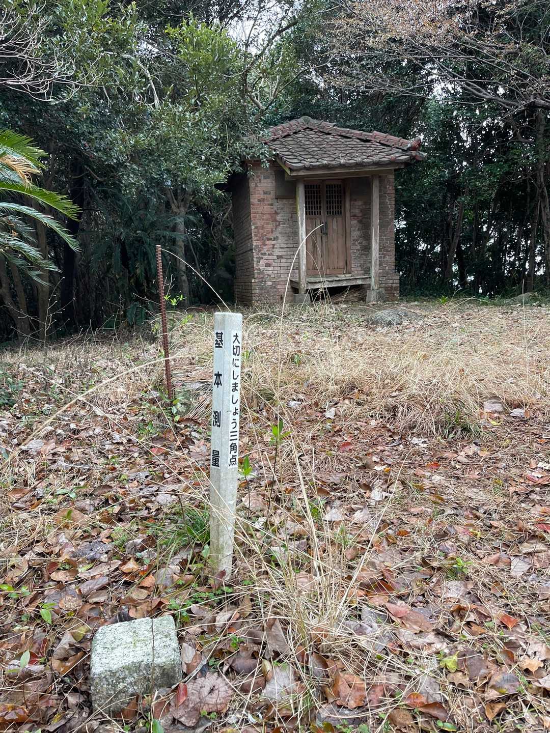 山頂到着。
上宮かな。お礼のご挨拶。