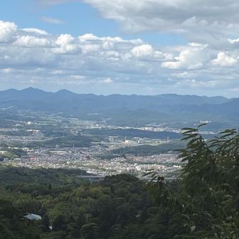 どれが有馬富士なのか、分からず…💦
でも、六甲山の向こう側の街にも興味が出てきました