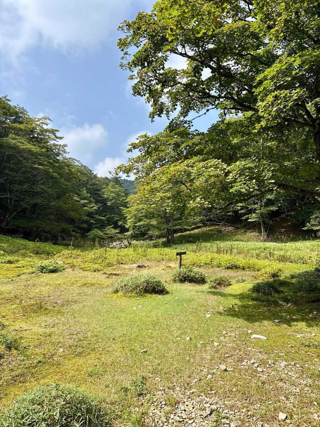 『開拓地跡』
明治時代に開拓しようとしたが自然環境が厳しすぎて断念したらしい