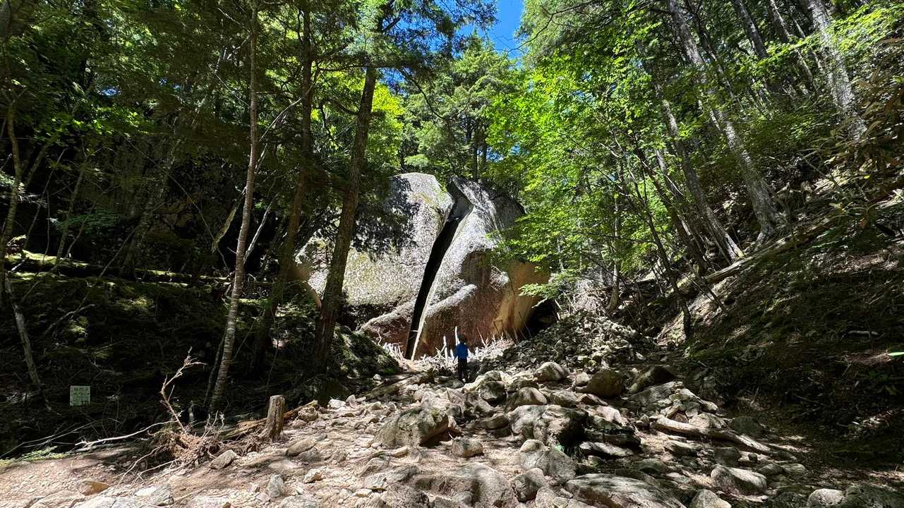 瑞牆山（富士見平小屋テン泊） の写真 5