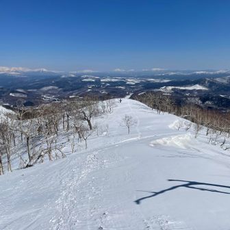 タケノコ山からの下り尾根、最高の広がりです♪