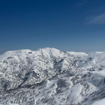 群別の左には暑寒別岳
ラピちゃん滑ってるかなぁー⛷️