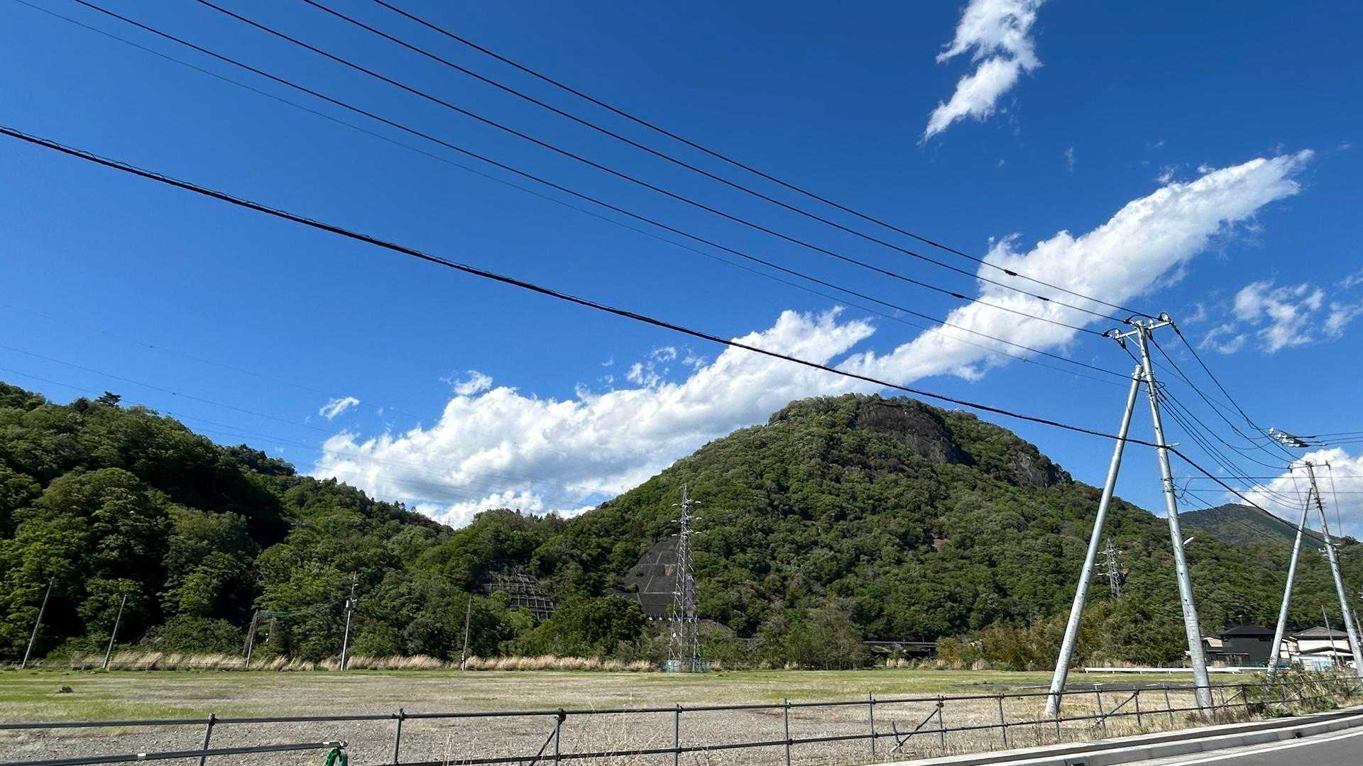 こう見るとなんてことない岩殿山だけど
見どころたくさんの楽しいお山でした♪