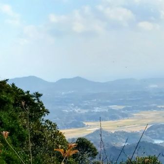 和久羅山と嵩山方向✨