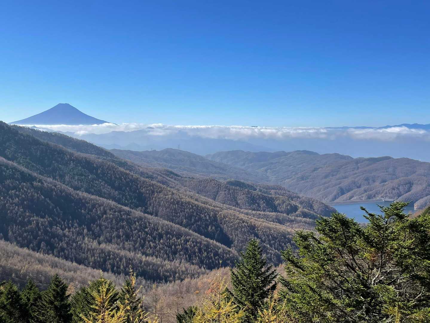 富士山と大菩薩湖