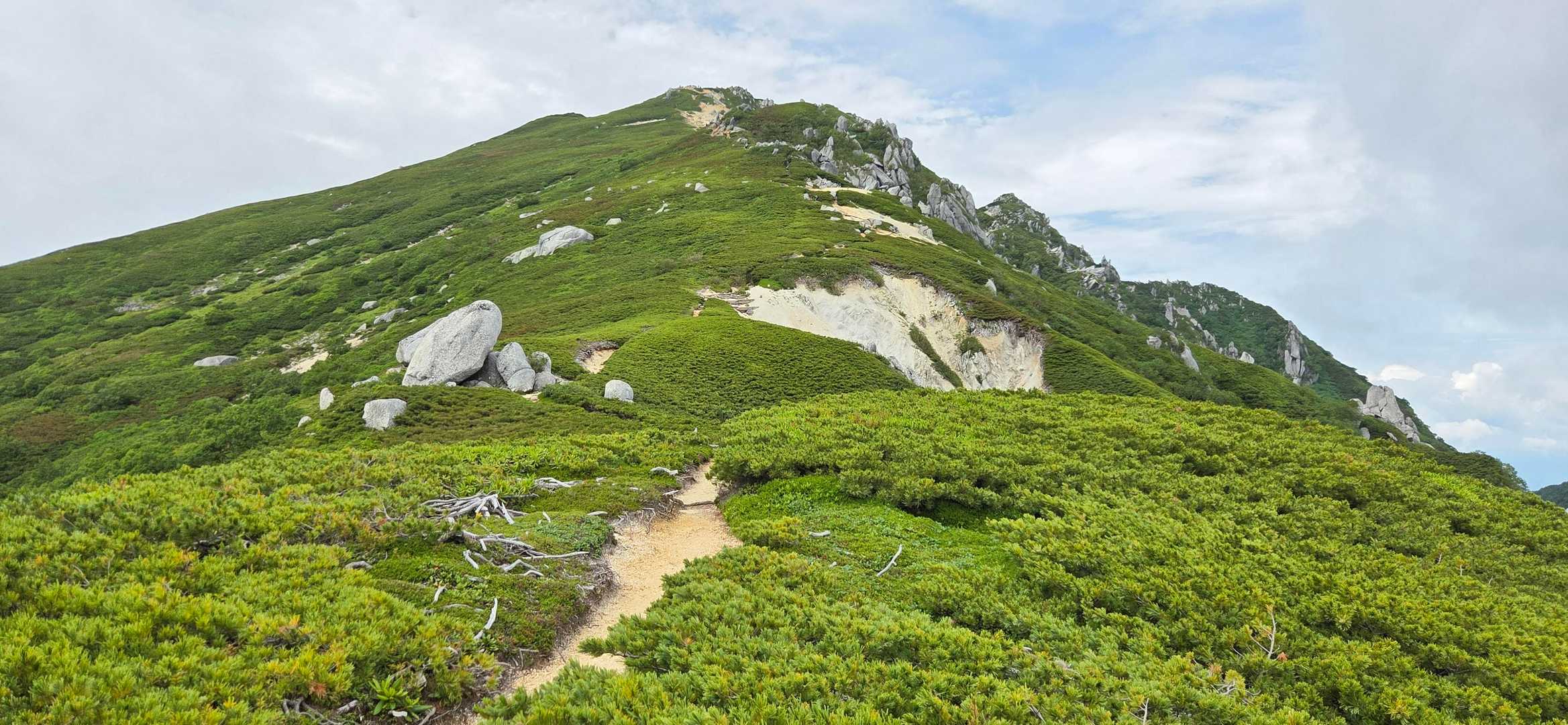 この空木岳の角度がいいなぁ。