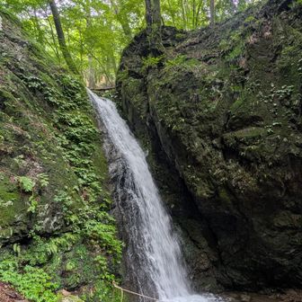 綾広の滝