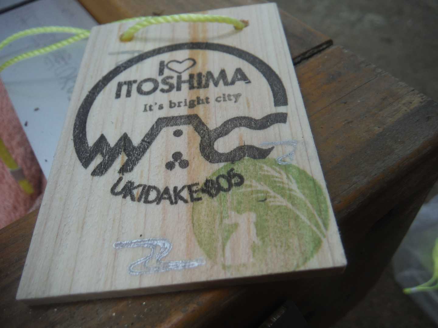 今回のデザイン。
にゃてぃーさん、「今回はキャベツ柄なんですねぇ～」と・・・・キャベツって今旬？と思い、よーーく見たら🤣🤣🤣