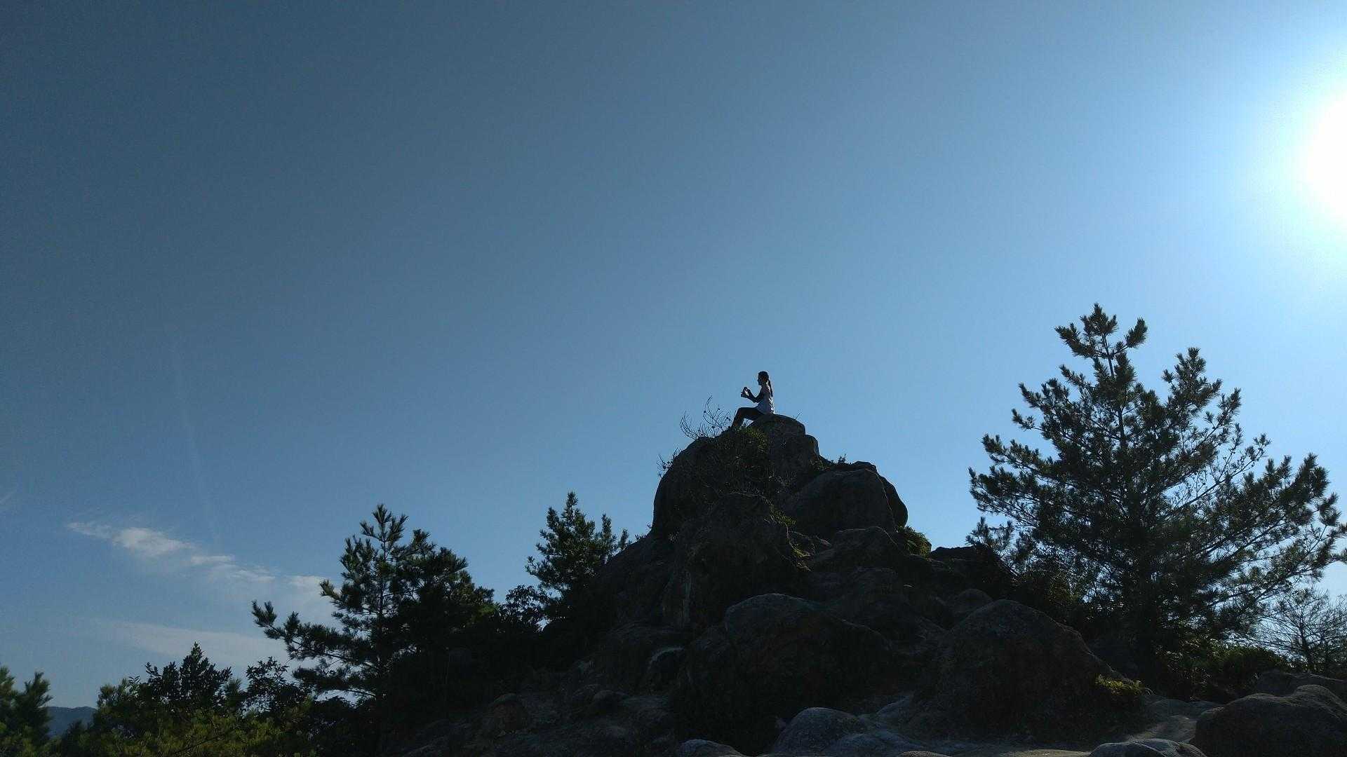 下山時に再び天狗岩で、サントリーのオールフリー🍺