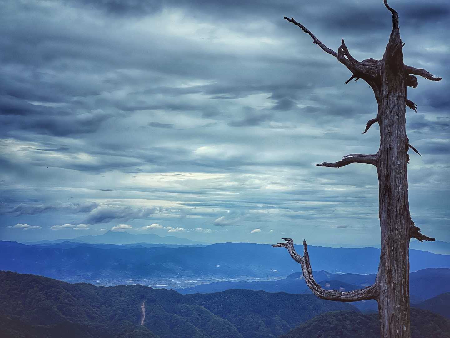 下山開始。雲仙・普賢岳を望む