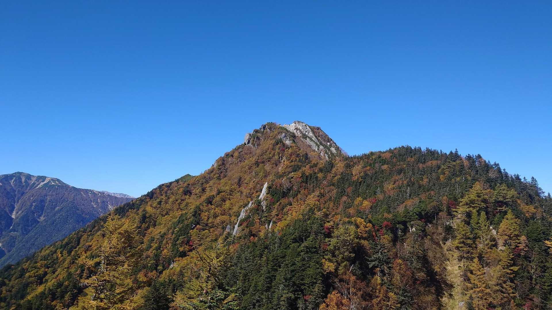 振り返って唐沢岳！
日帰りはキツ過ぎました🤣