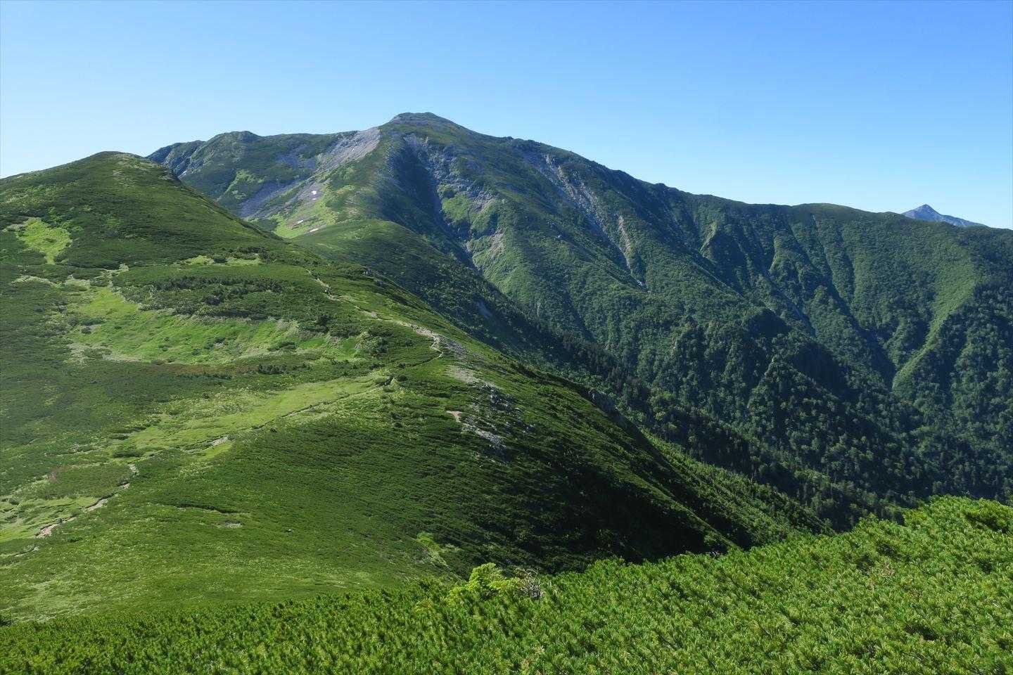 黒部五郎岳はまだ遠い。