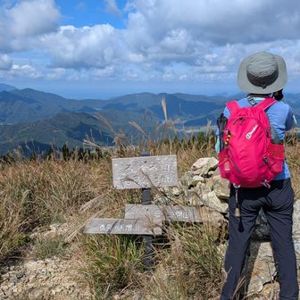 よく見ると青葉山