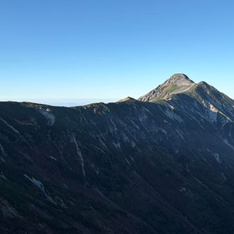 登り切ると笠ヶ岳への稜線