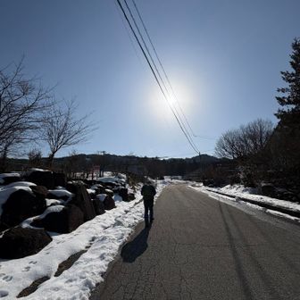 場所移動🚙して原山へ。
ここは元スキー場。
🅿️の横からスタート▶️
