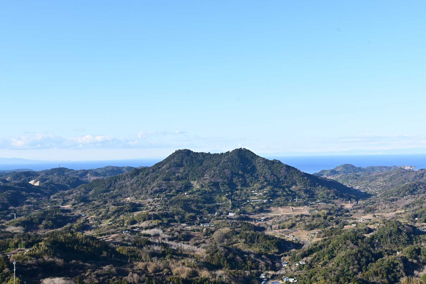 富山，南総里見八犬伝の舞台の山でこちらも展望がよく登りやすいので今度はこちらに登りたいです。