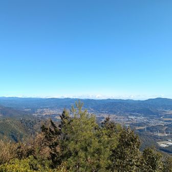 天狗岩からの展望
雪はないけど左の方は南アルプスかしら🤔