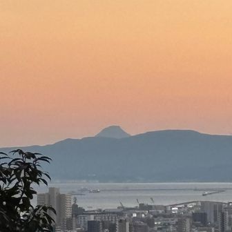 開聞岳が顔を出してますね😁

1時間に満たない山歩でしたけど満足です。
お疲れ山でした⛰️