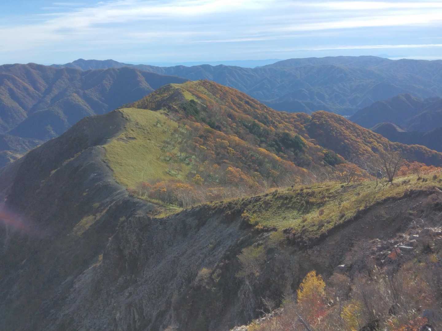 稜線から見下ろす