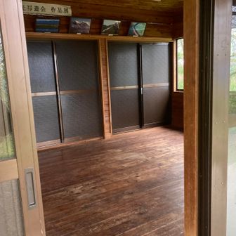 キレイな避難小屋