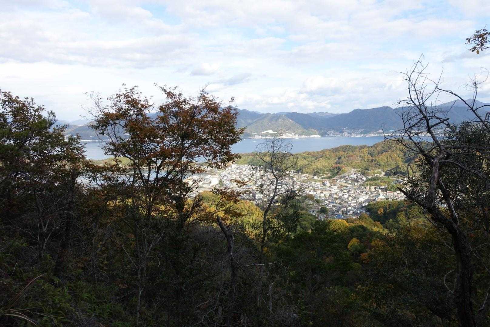 車を止めた街が見える