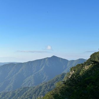 熊越えから御影森山を写す❣️