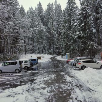 門前登山口🅿️は除雪🆗
広くなり、停めやすくなってました👍