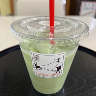 抹茶オレ(¥480)
秋葉茶屋は10:00~